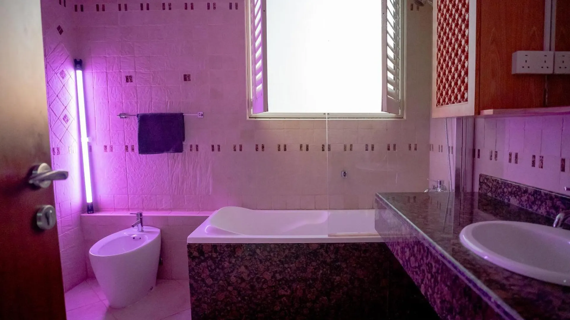 Kapselhotell Berloga Capsule Jbr Hotell Dubai